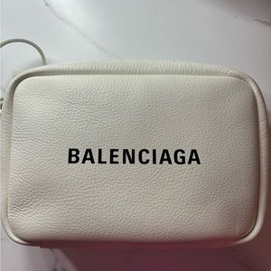 Balenciaga Everyday Camera Bag S